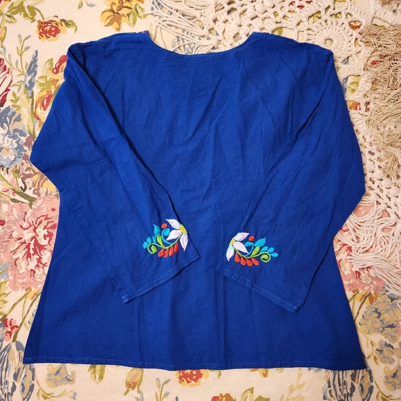 Mexican Embroidered Top - Picture 2 of 3